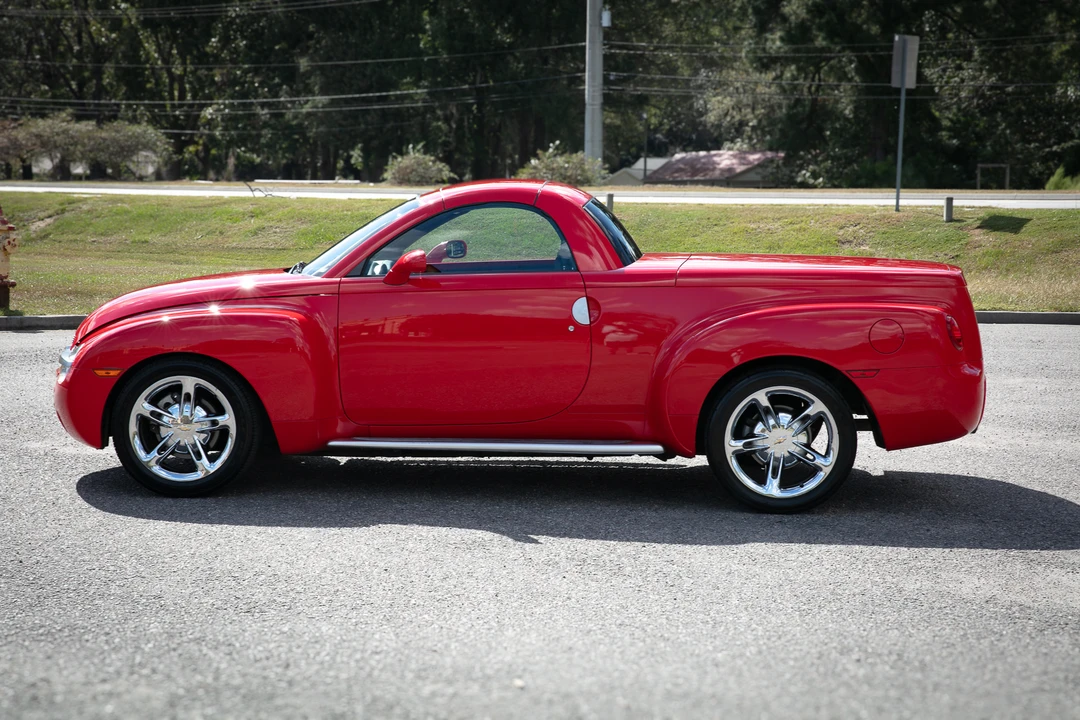 2004 Chevrolet SSR - Image 17 of 31