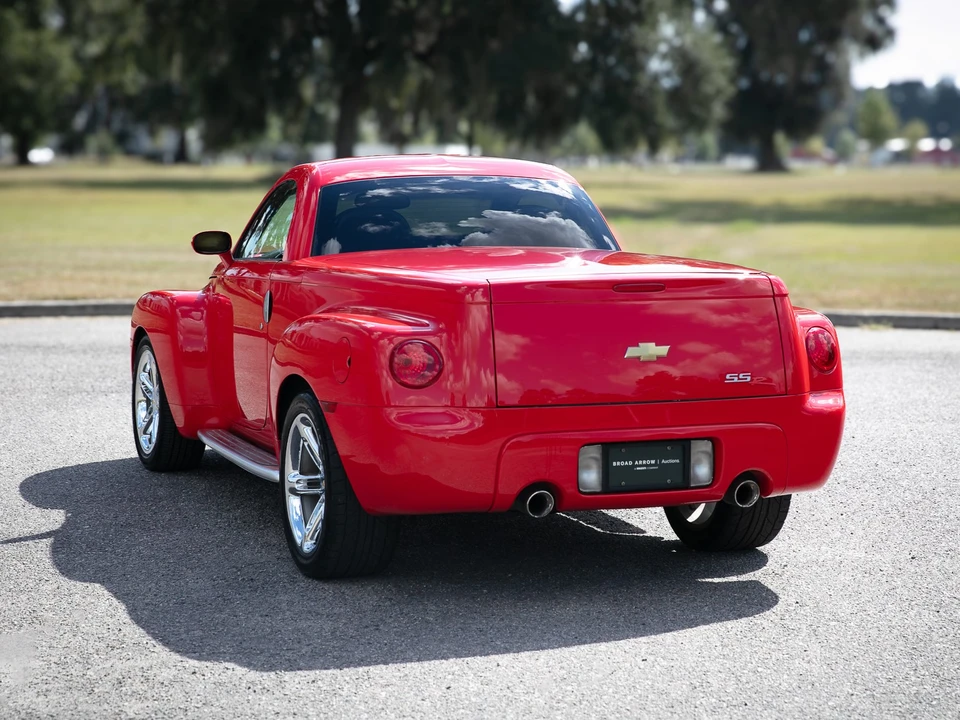 2004 Chevrolet SSR - Image 24 of 31