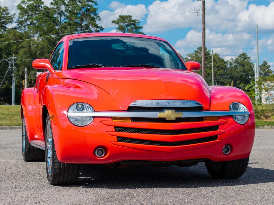2004 Chevrolet SSR - Image 7 of 31