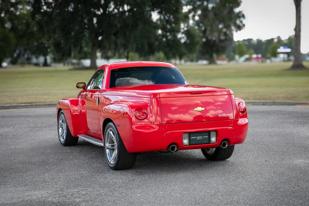 2004 Chevrolet SSR - Image 23 of 31