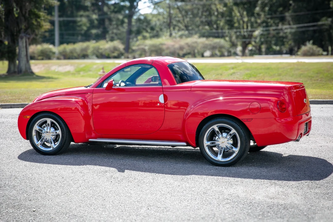 2004 Chevrolet SSR - Image 18 of 31