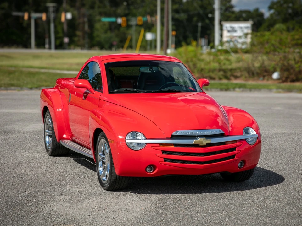 2004 Chevrolet SSR - Image 4 of 31