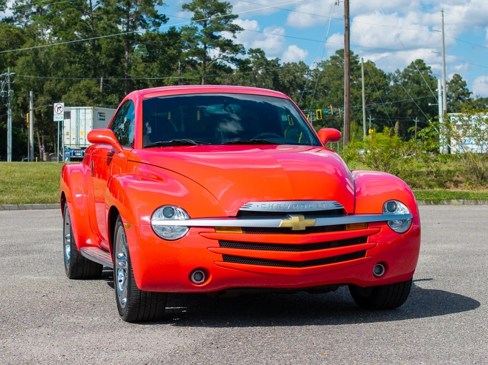 2004 Chevrolet SSR - Image 6 of 31