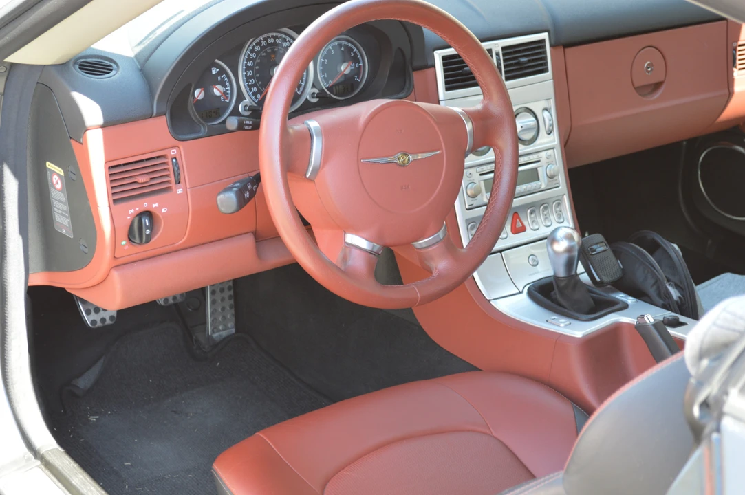 2004 Chrysler Crossfire - Image 29 of 31