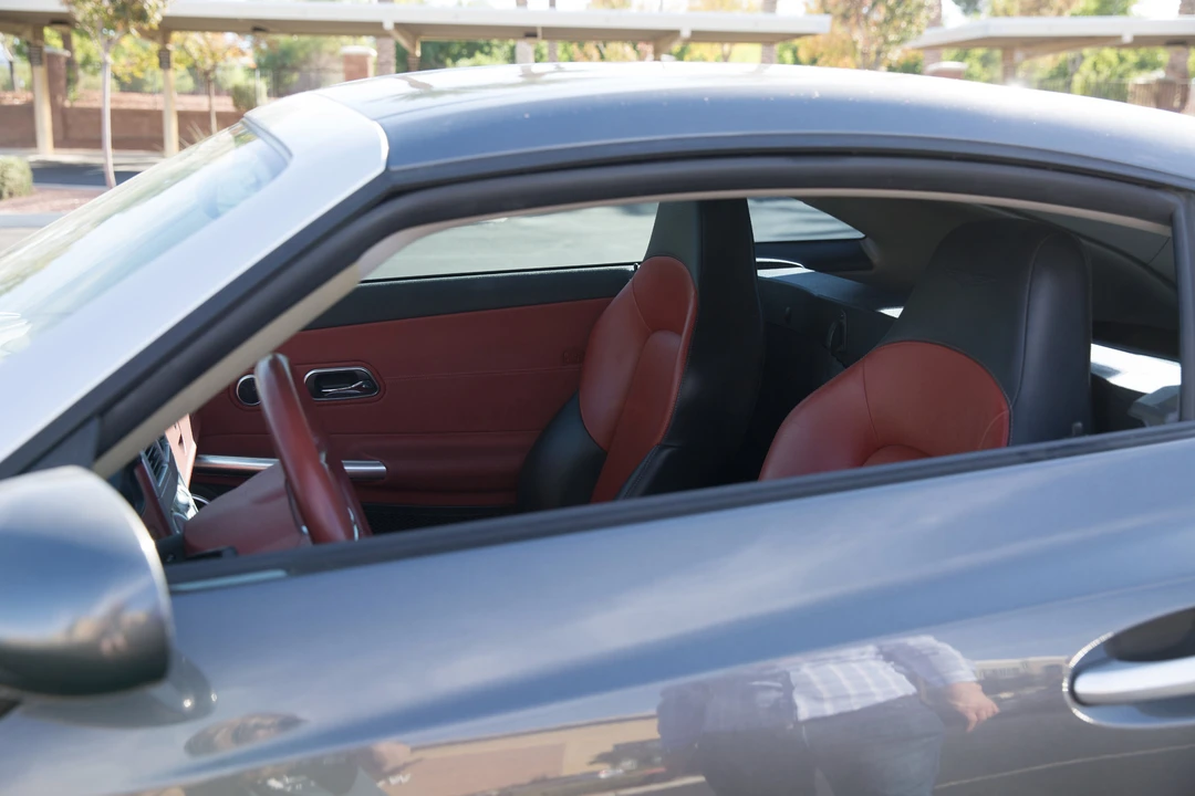2004 Chrysler Crossfire - Image 19 of 31
