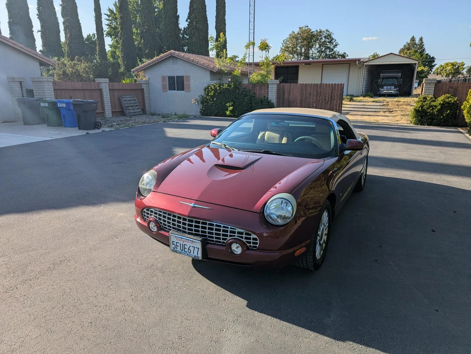 2004 Ford Thunderbird 11th Gen - Image 2 of 31