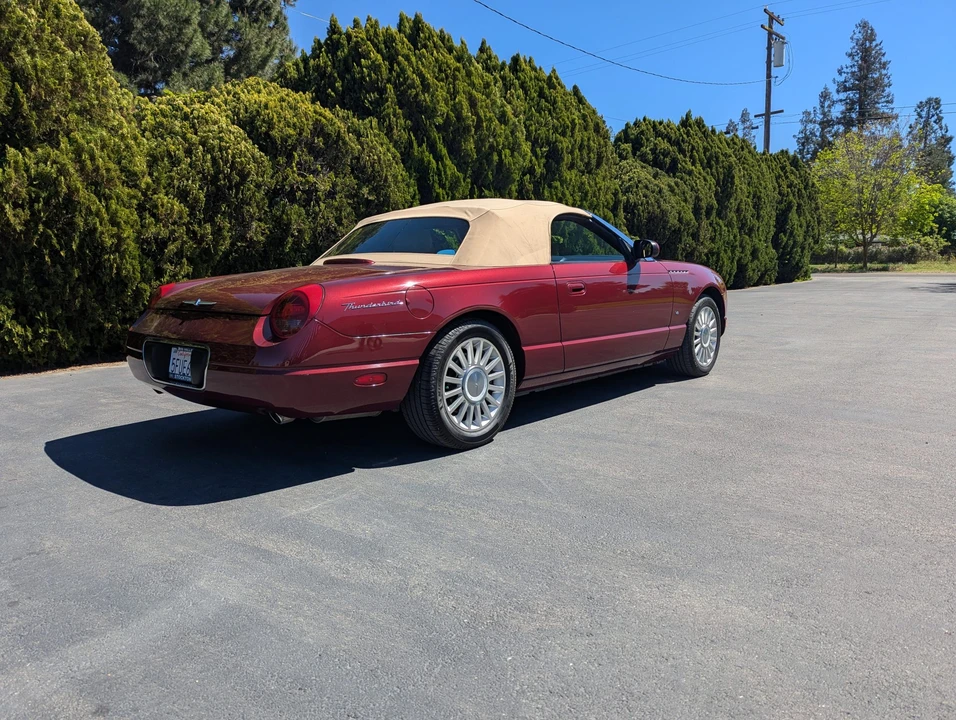 2004 Ford Thunderbird 11th Gen - Image 14 of 31