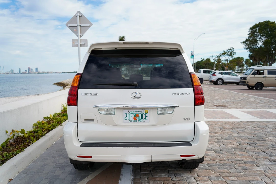 2004 Lexus GX 1st Gen - Image 11 of 31