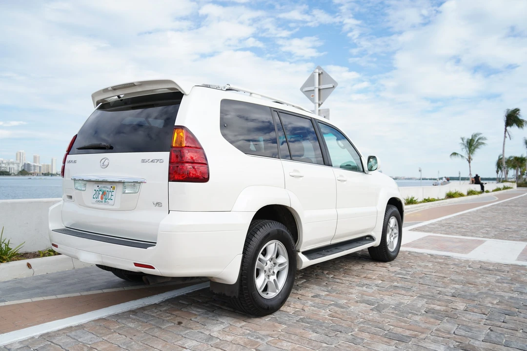 2004 Lexus GX 1st Gen - Image 9 of 31