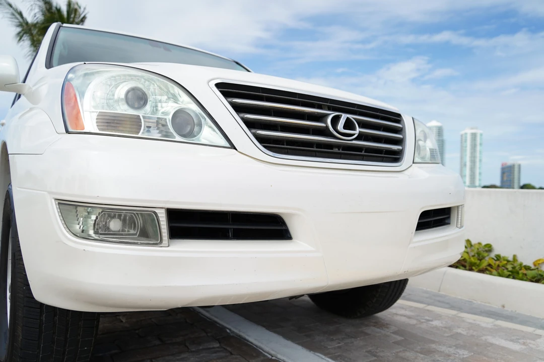 2004 Lexus GX 1st Gen - Image 15 of 31