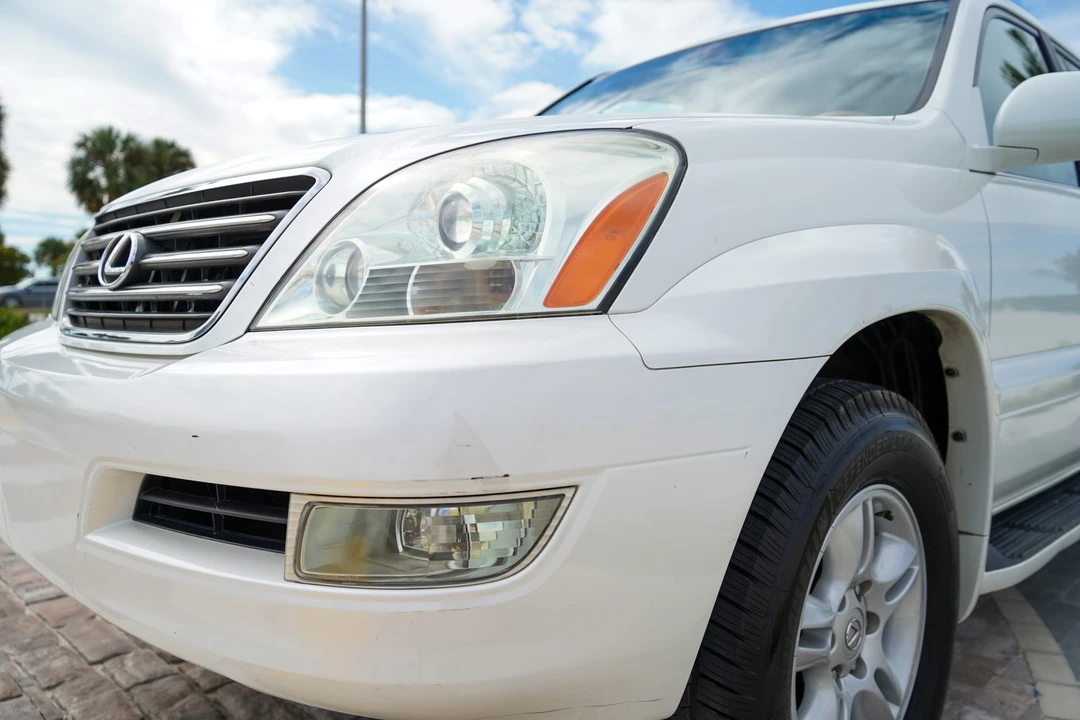 2004 Lexus GX 1st Gen - Image 24 of 31
