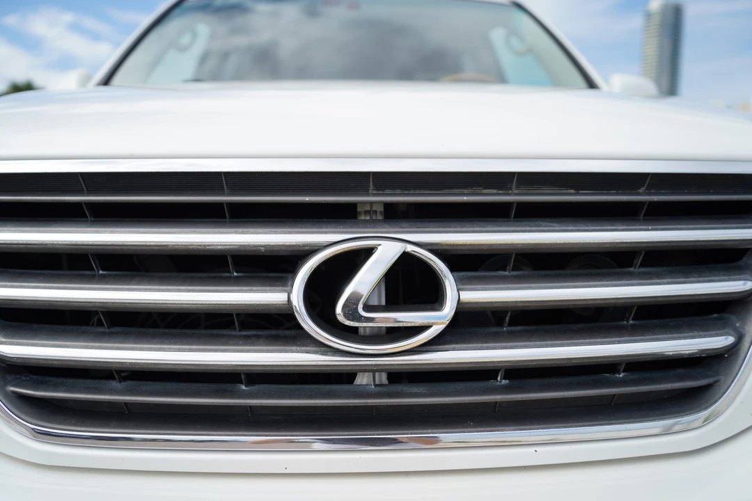 2004 Lexus GX 1st Gen - Image 20 of 31