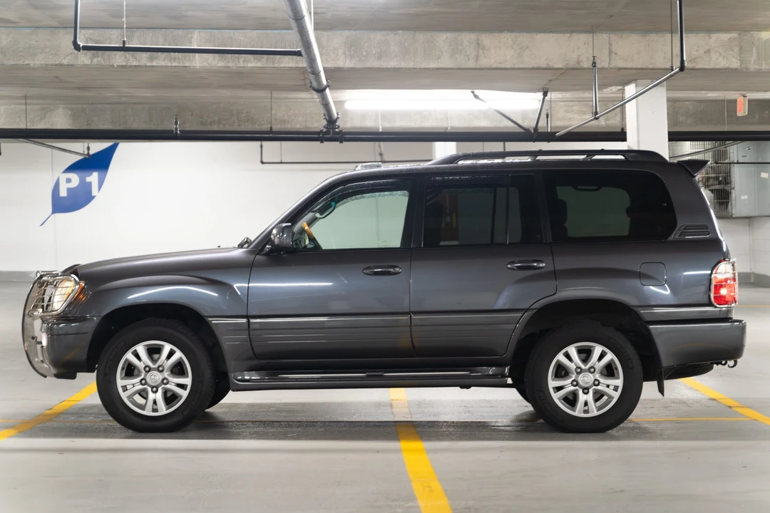 2004 Lexus LX 2nd Gen - Image 7 of 31