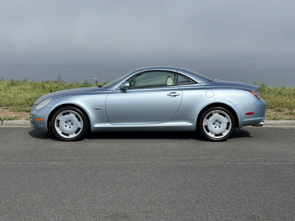 2004 Lexus SC430 - Image 11 of 31