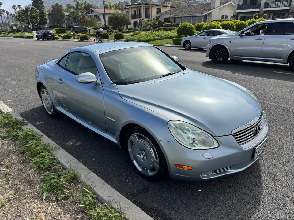 2004 Lexus SC430 - Image 2 of 31