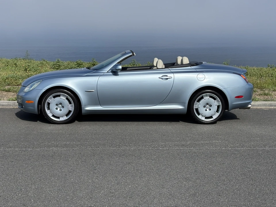 2004 Lexus SC430 - Image 10 of 31