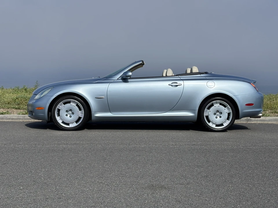 2004 Lexus SC430 - Image 8 of 31