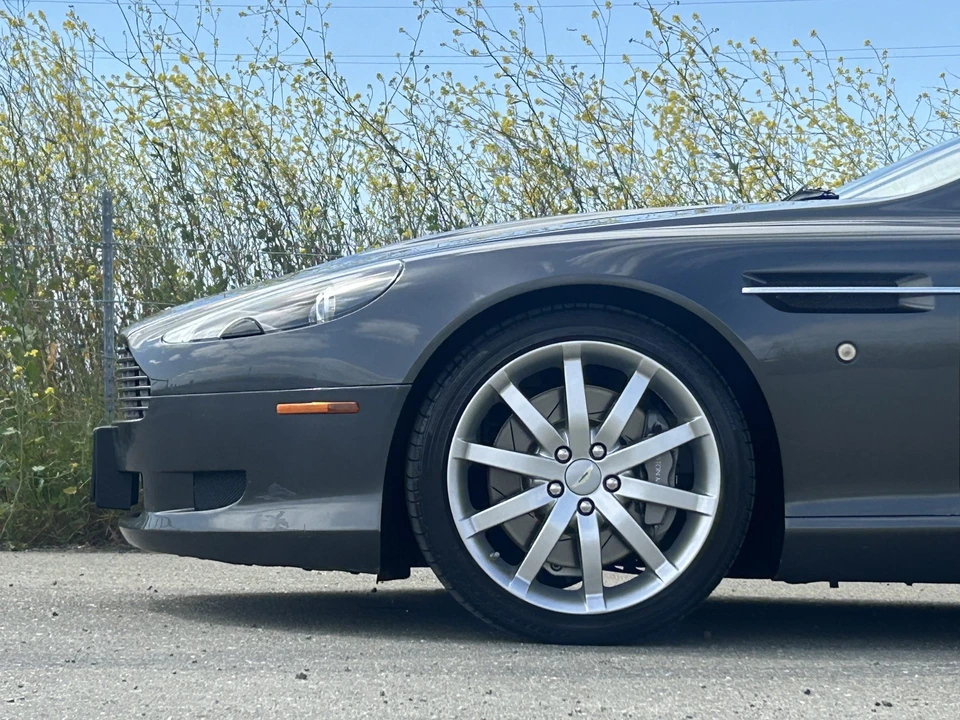 2005 Aston Martin DB9 - Image 29 of 31