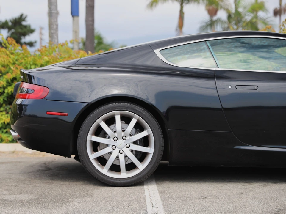 2005 Aston Martin DB9 - Image 23 of 31