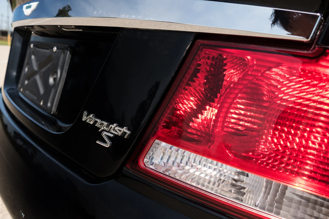 2005 Aston Martin Vanquish 1st Gen - Image 12 of 31