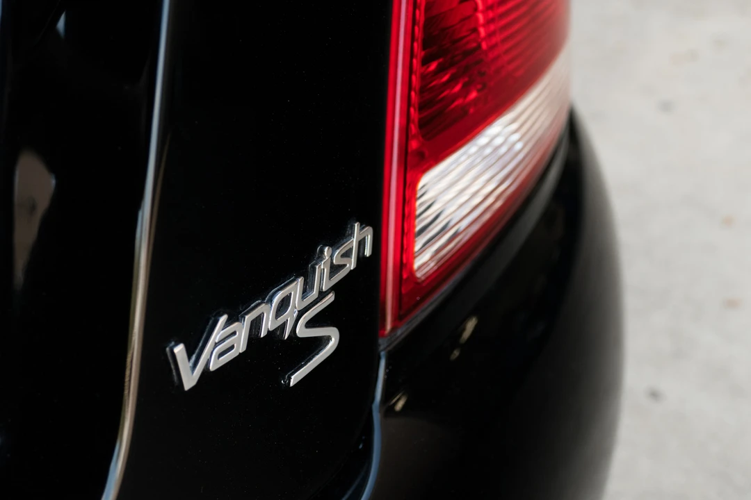2005 Aston Martin Vanquish 1st Gen - Image 13 of 31