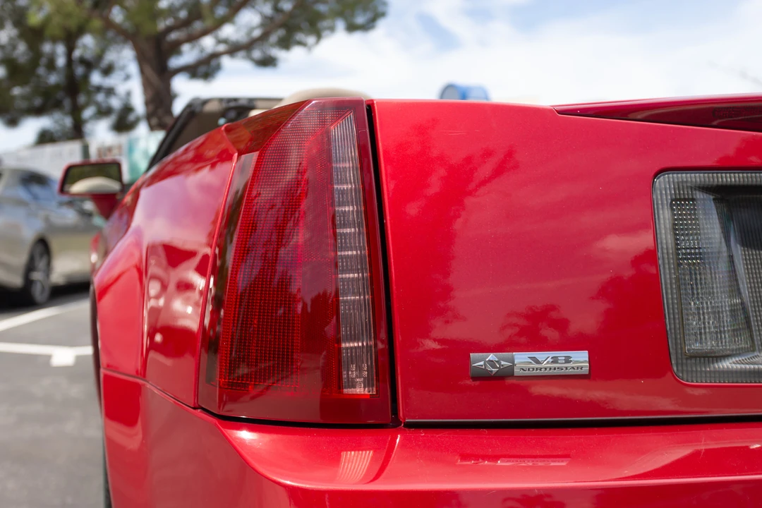 2005 Cadillac XLR - Image 23 of 31