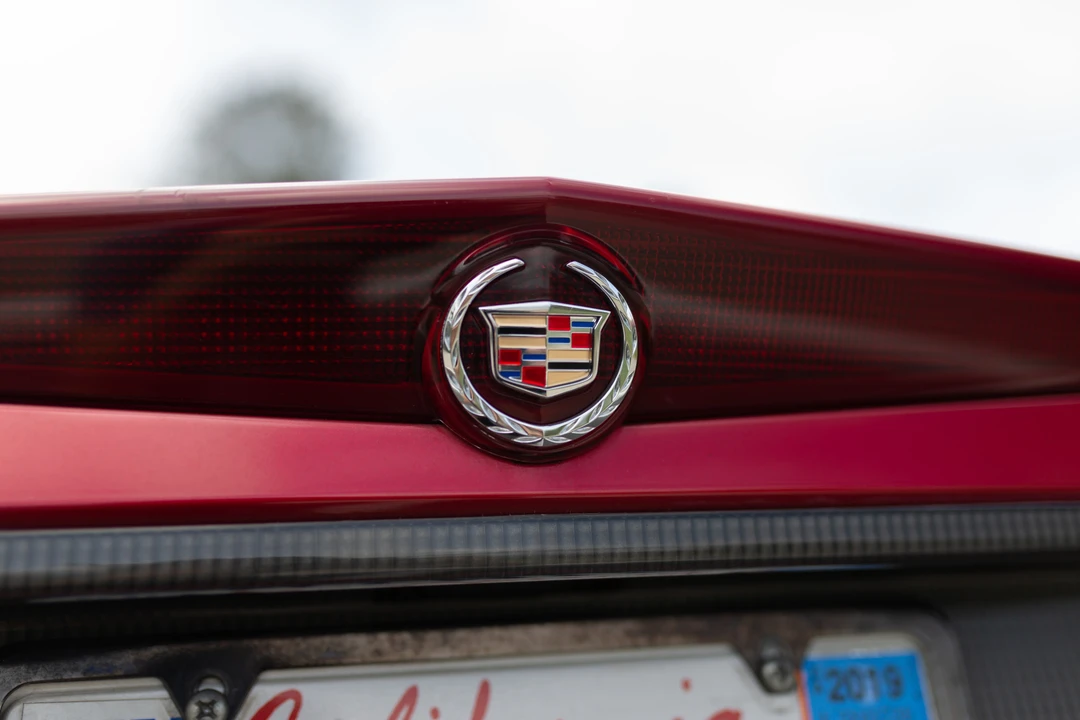 2005 Cadillac XLR - Image 29 of 31
