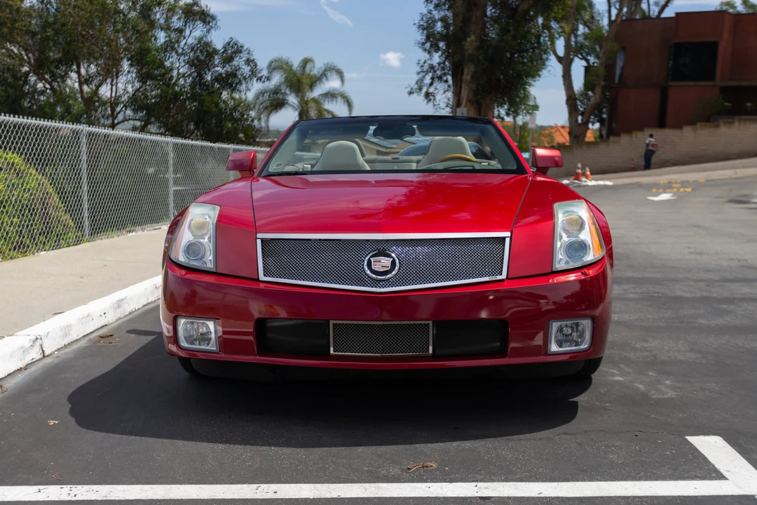 2005 Cadillac XLR - Image 11 of 31