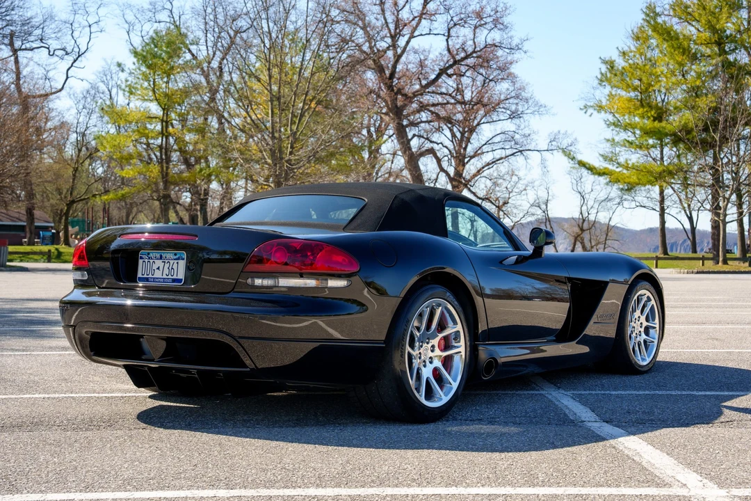 2005 Dodge Viper 3rd Gen - Image 23 of 31