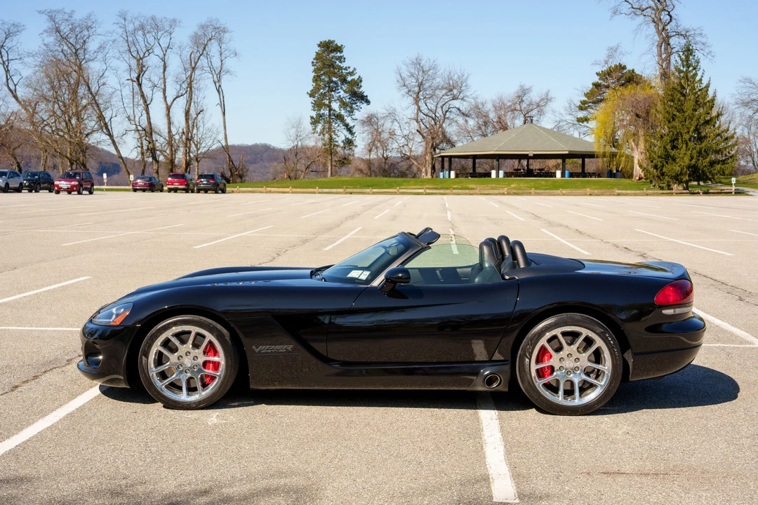 2005 Dodge Viper 3rd Gen - Image 11 of 31