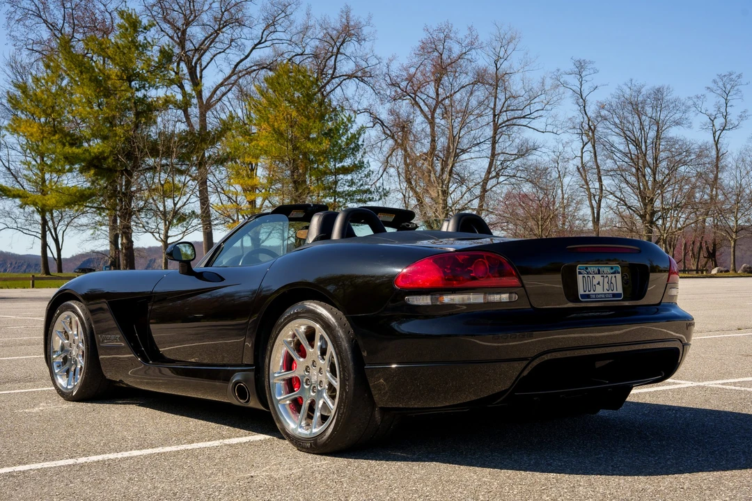 2005 Dodge Viper 3rd Gen - Image 9 of 31
