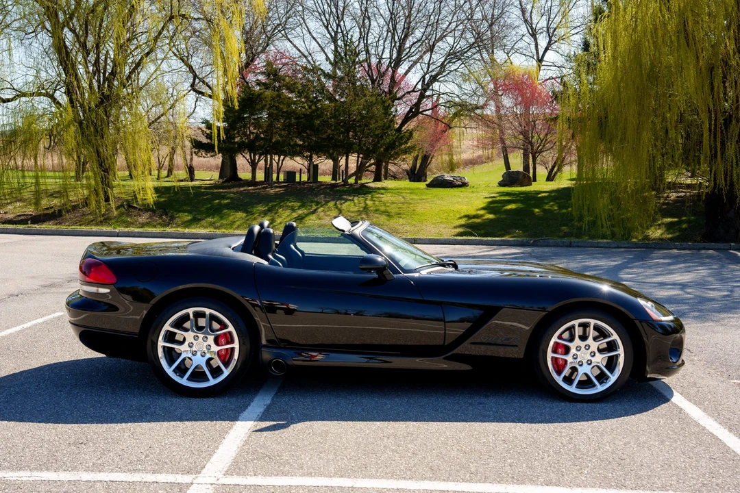 2005 Dodge Viper 3rd Gen - Image 5 of 31