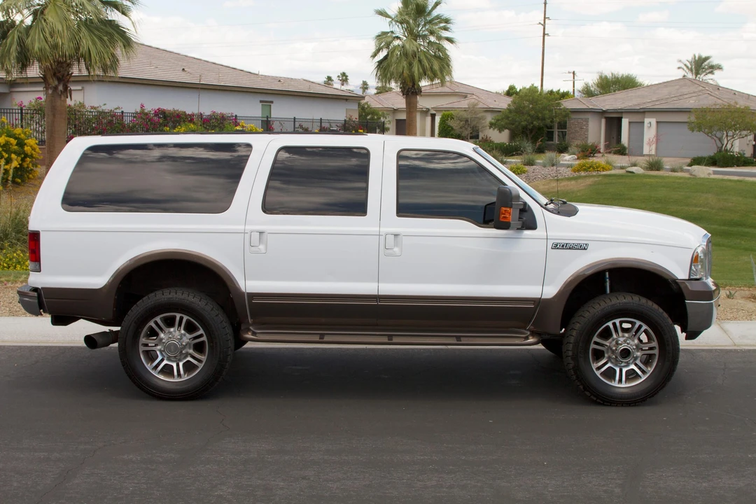 2005 Ford Excursion - Image 12 of 31