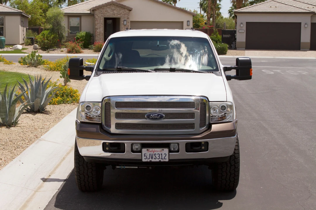 2005 Ford Excursion - Image 16 of 31