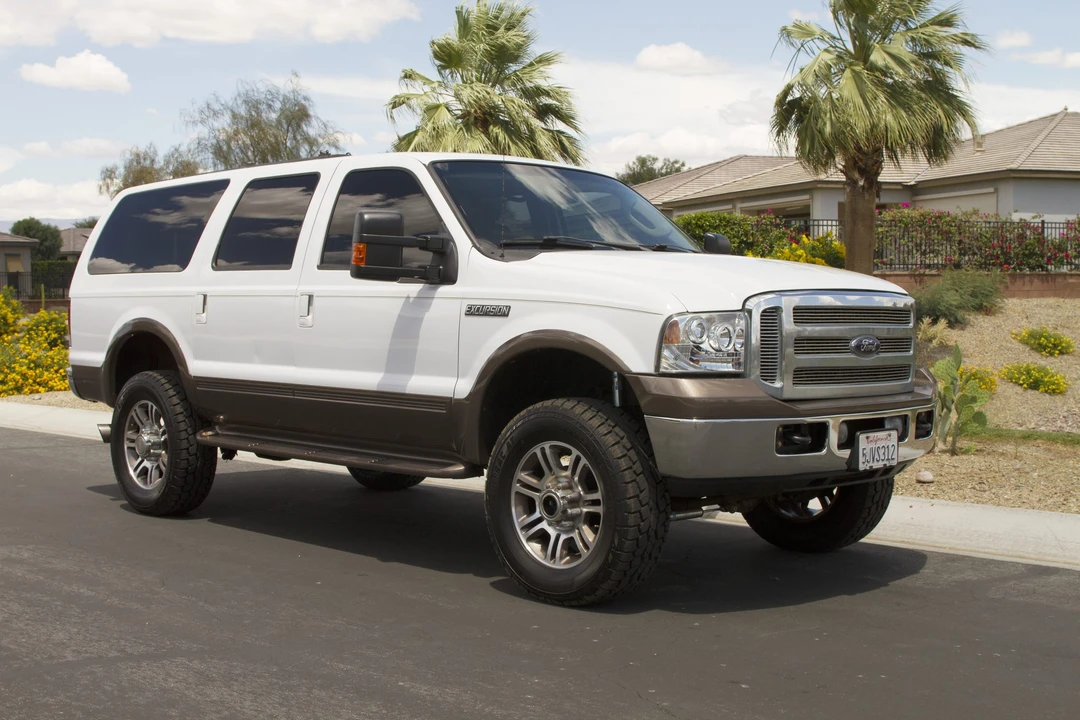 2005 Ford Excursion - Image 13 of 31