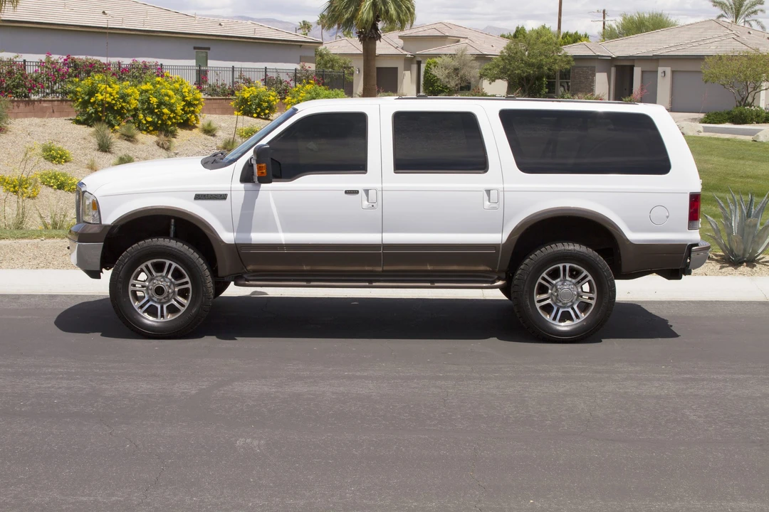 2005 Ford Excursion - Image 5 of 31