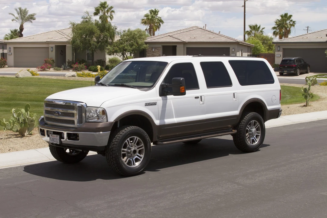 2005 Ford Excursion - Image 3 of 31
