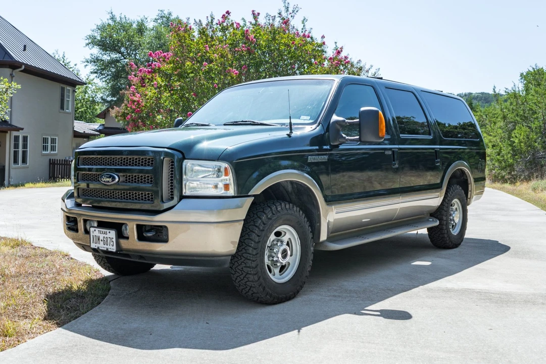 2005 Ford Excursion - Image 1 of 31