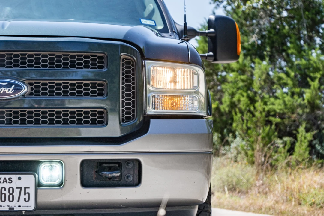 2005 Ford Excursion - Image 13 of 31
