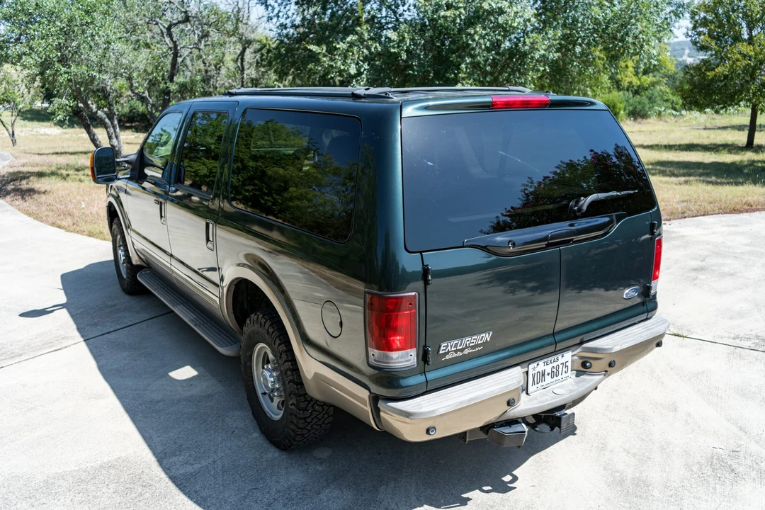 2005 Ford Excursion - Image 7 of 31