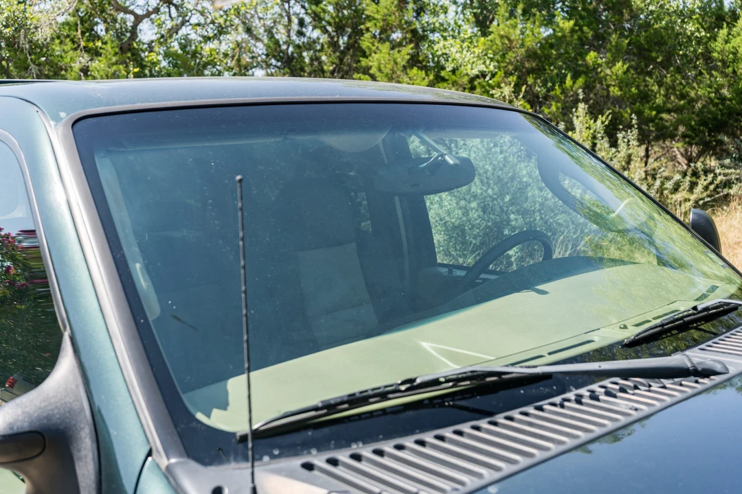 2005 Ford Excursion - Image 19 of 31