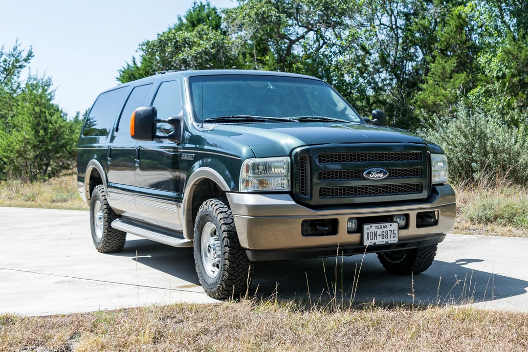 2005 Ford Excursion - Image 3 of 31