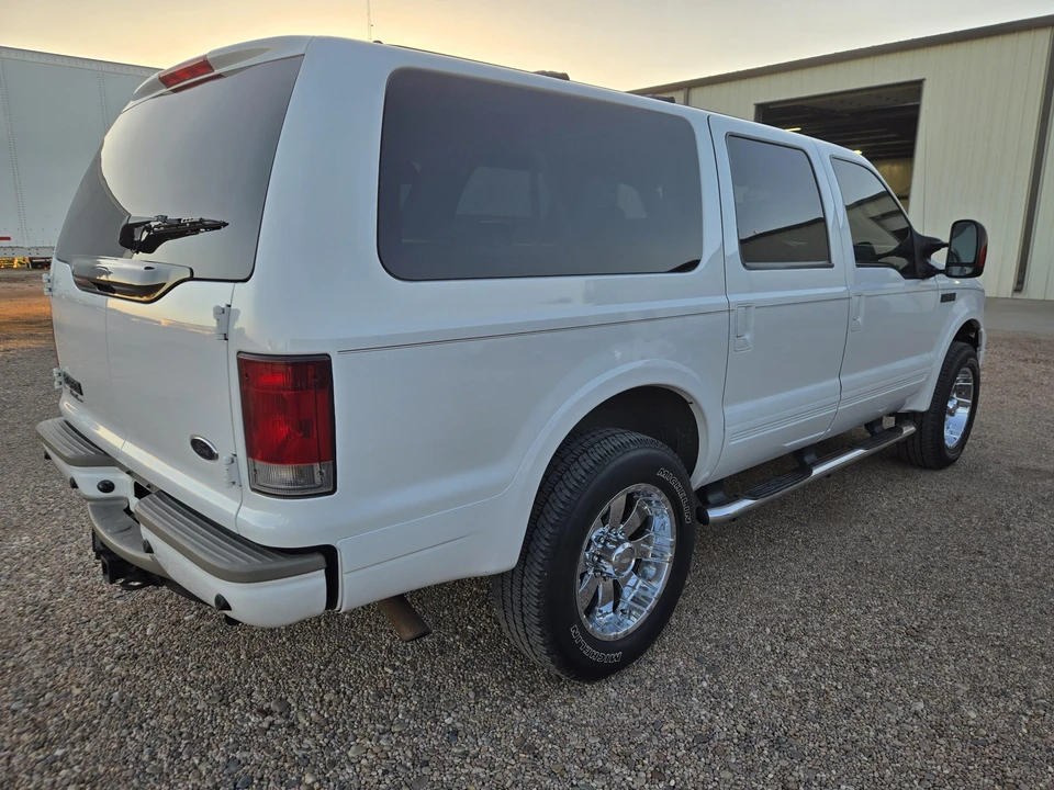 2005 Ford Excursion - Image 7 of 31