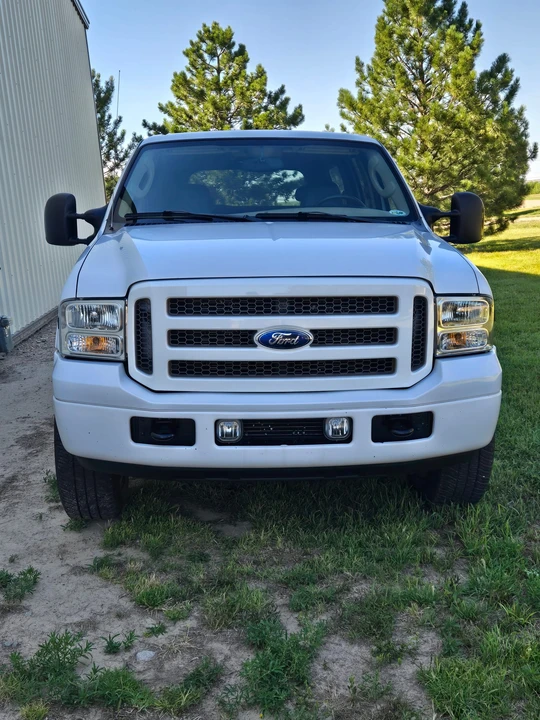 2005 Ford Excursion - Image 4 of 31