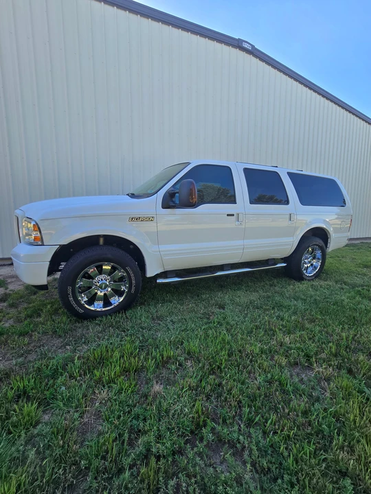 2005 Ford Excursion - Image 14 of 31