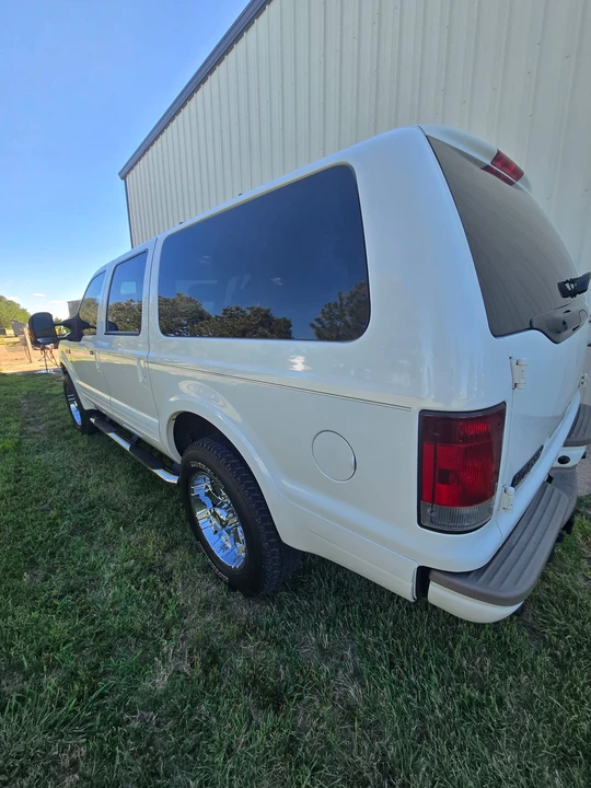 2005 Ford Excursion - Image 11 of 31