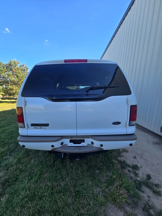2005 Ford Excursion - Image 9 of 31