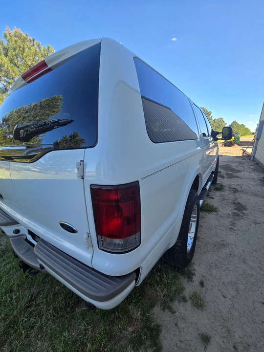 2005 Ford Excursion - Image 17 of 31