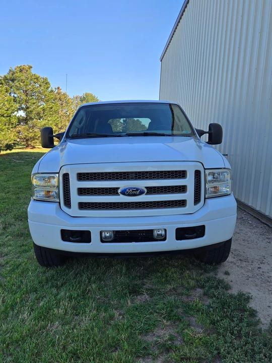 2005 Ford Excursion - Image 3 of 31