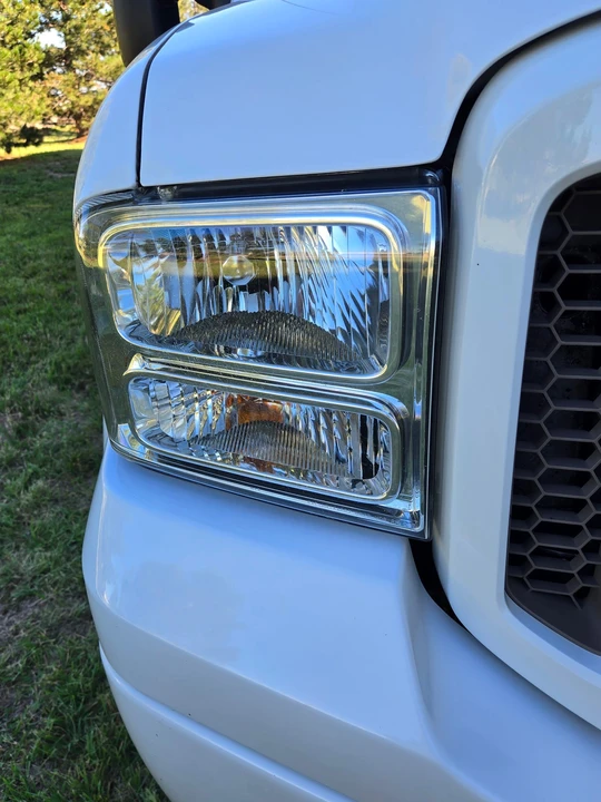 2005 Ford Excursion - Image 26 of 31